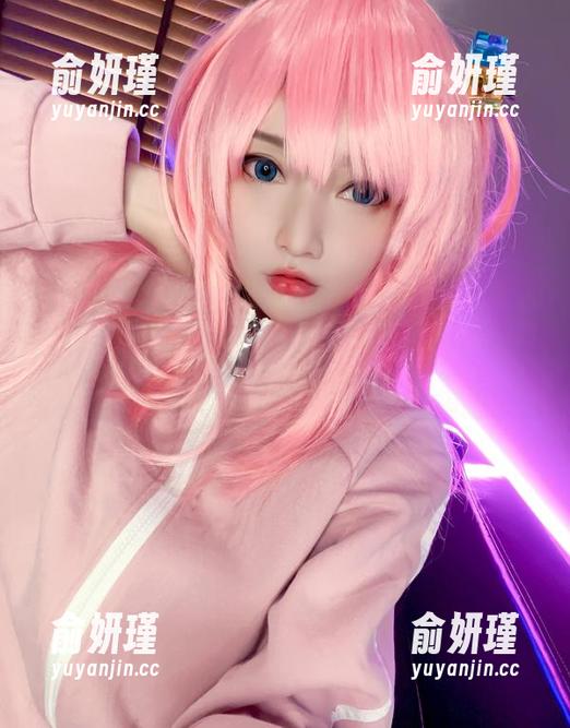 全新发布！Potato Godzilla修女最新写真分享，打破常规的视觉盛宴！